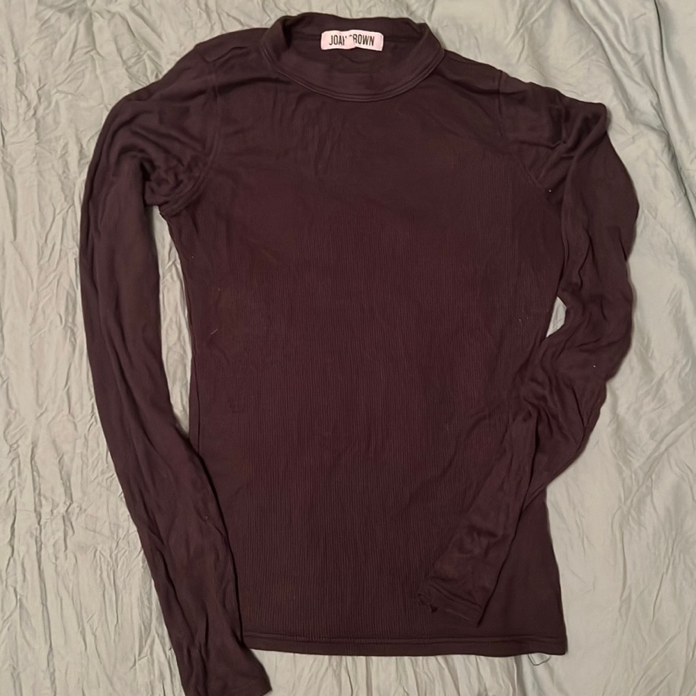 joah brown shirt